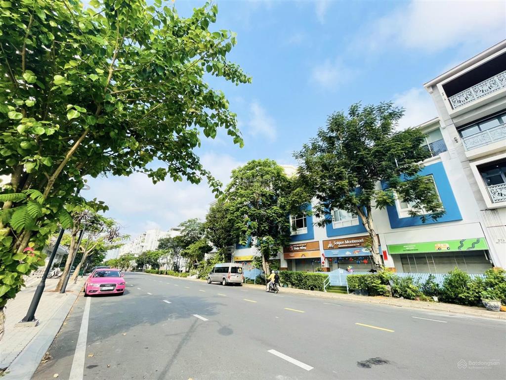 Vũ hoàng villa  cho thuê mặt bằng nhà phố thương mại  trung tâm phú mỹ hưng. cạnh bên cầu ánh sao