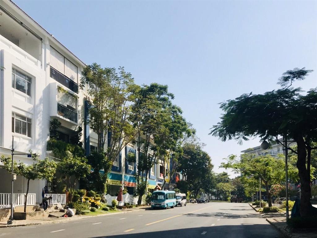 Vũ hoàng villa  cho thuê mặt bằng nhà phố thương mại  trung tâm phú mỹ hưng. cạnh bên cầu ánh sao