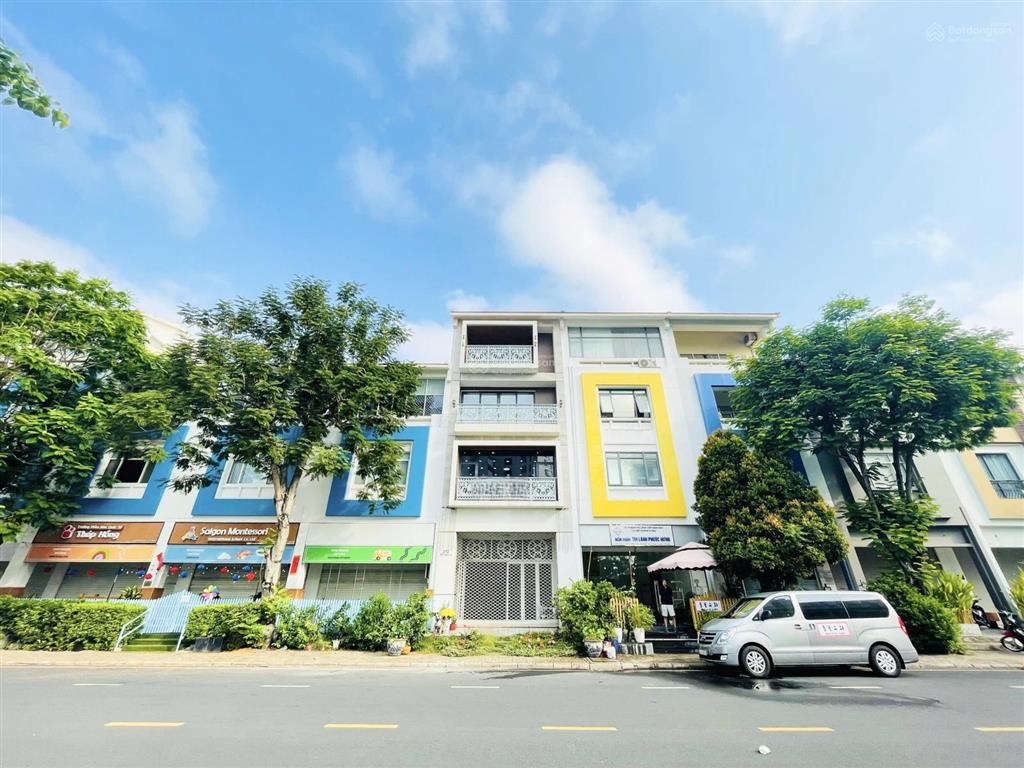 Vũ hoàng villa  cho thuê mặt bằng nhà phố thương mại  trung tâm phú mỹ hưng. cạnh bên cầu ánh sao