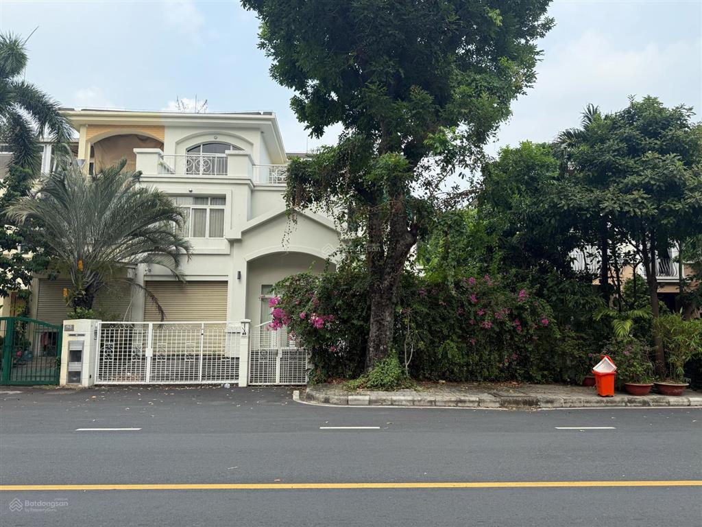 Vũ hoàng villa  bán biệt thự tứ lập 262.5m2 view trực diện công viên 2ha. cực hiếm, chỉ có 8 căn.