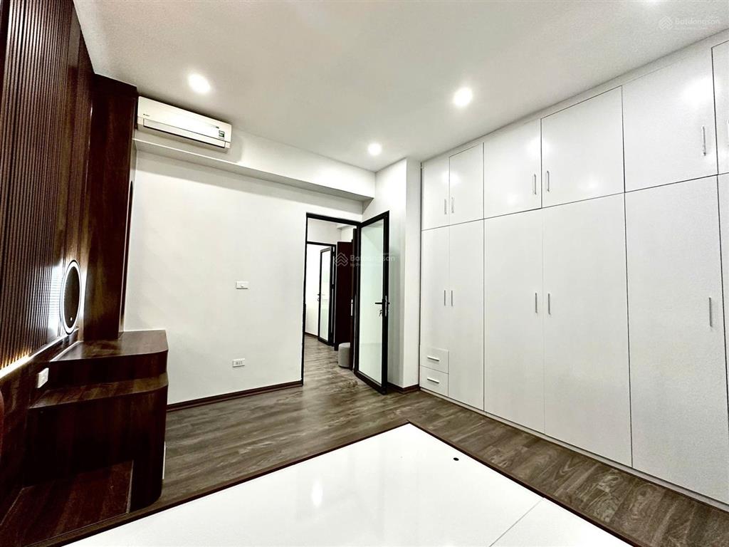 Nhà đẹp  giá tốt! chính chủ bán nhanh căn hộ 2pn  full nội thất  sđcc tòa ct4 xa la