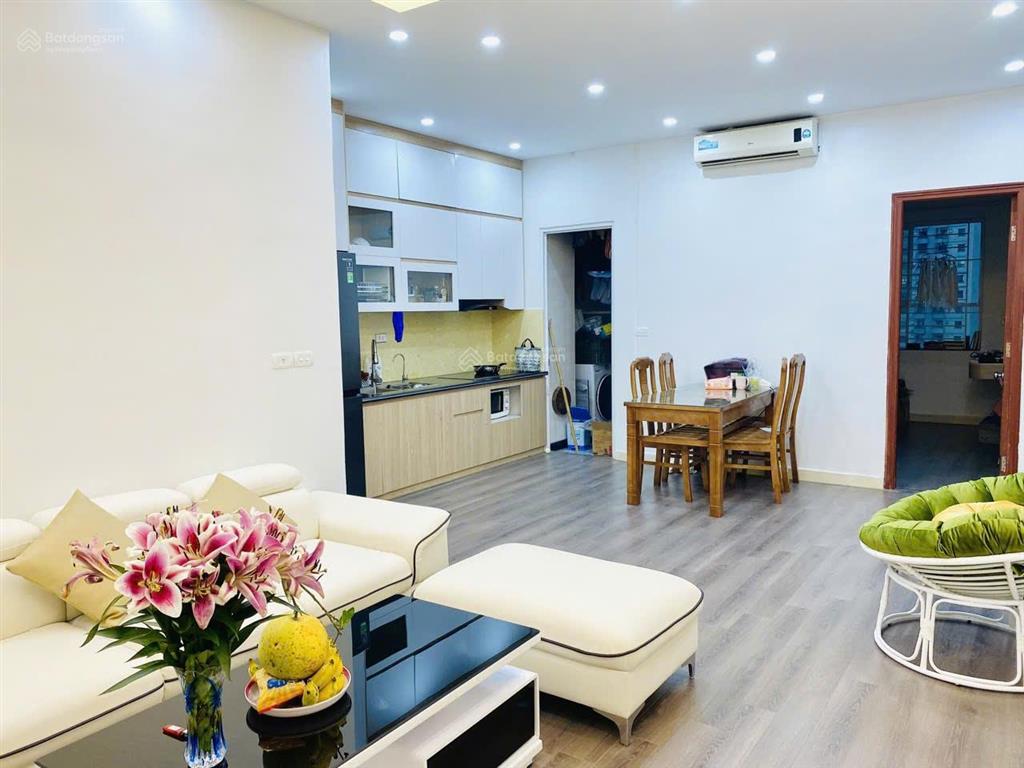Nhà đẹp cực phẩm  giá cực rẻ! bán nhanh ch  70m, full nội thất, tầng trung đẹp tòa cc nam xa la