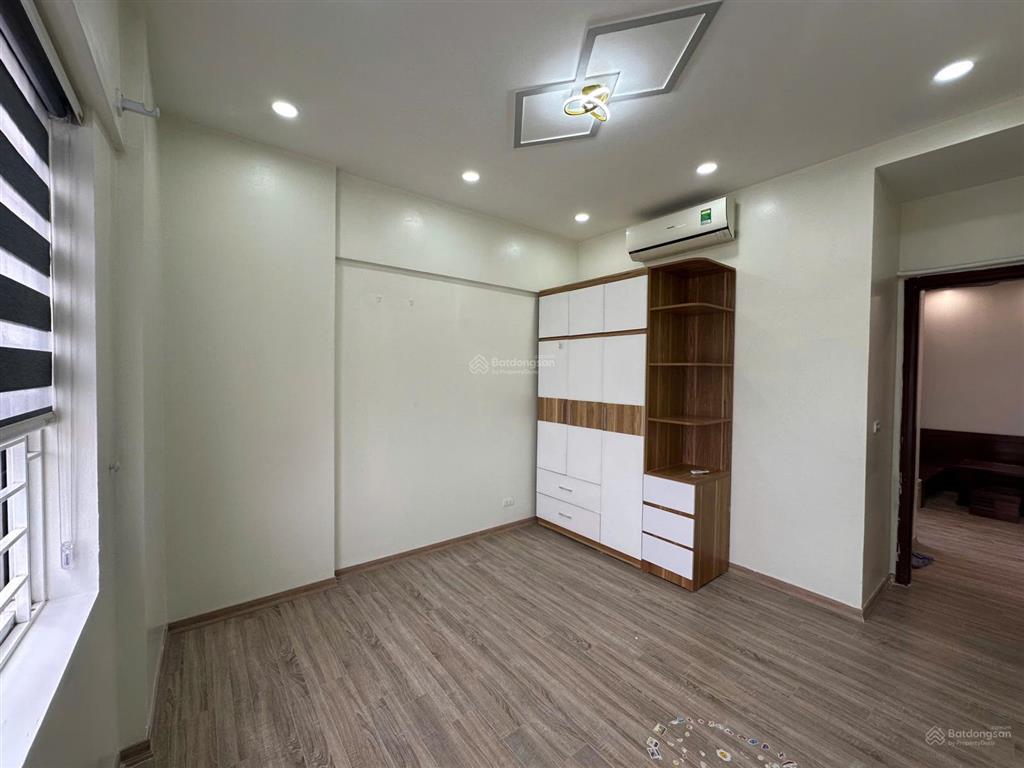 Chính chủ bán nhanh căn góc 83m, nhà đẹp  full nội thất giá cực tốt chung cư nam xa la