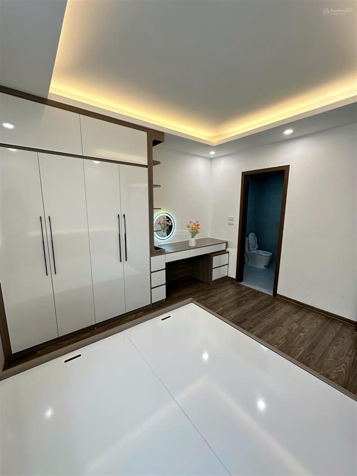 Căn hộ chung cư 63 m2, 2pn, 1wc, nội thất đầy đủ, khu vực tòa bắc rice city khu đô thị tây nam linh