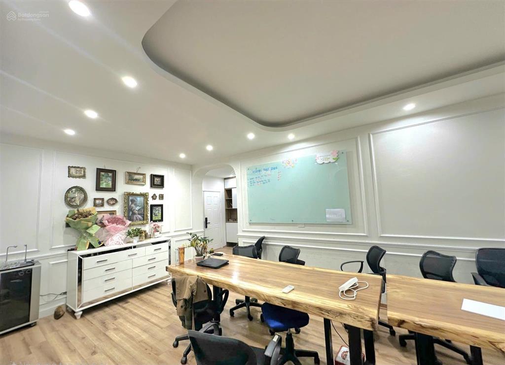 Giá cực tốt! chính chủ thiện chí bán nhanh căn góc 84m, tầng trung, nhà đẹp tòa ct1 nam xa la