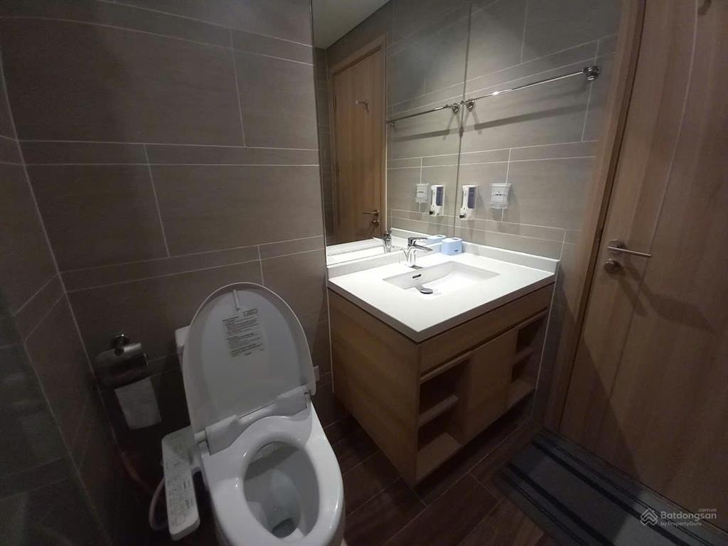 Cho thuê căn hộ sky park residence 71.5m2  tầng 32 view hồ tây  full đồ xịn  giá 26 triệu