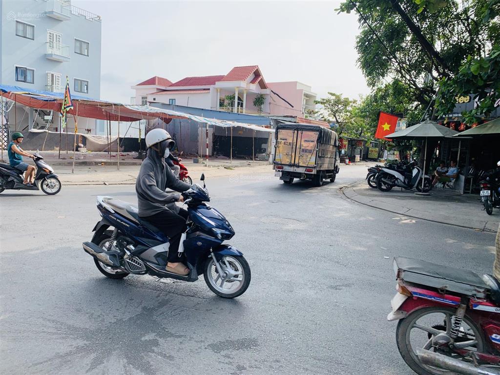 Bán lô đất 21x27m, 2 sổ riêng 2 mt trần văn mười