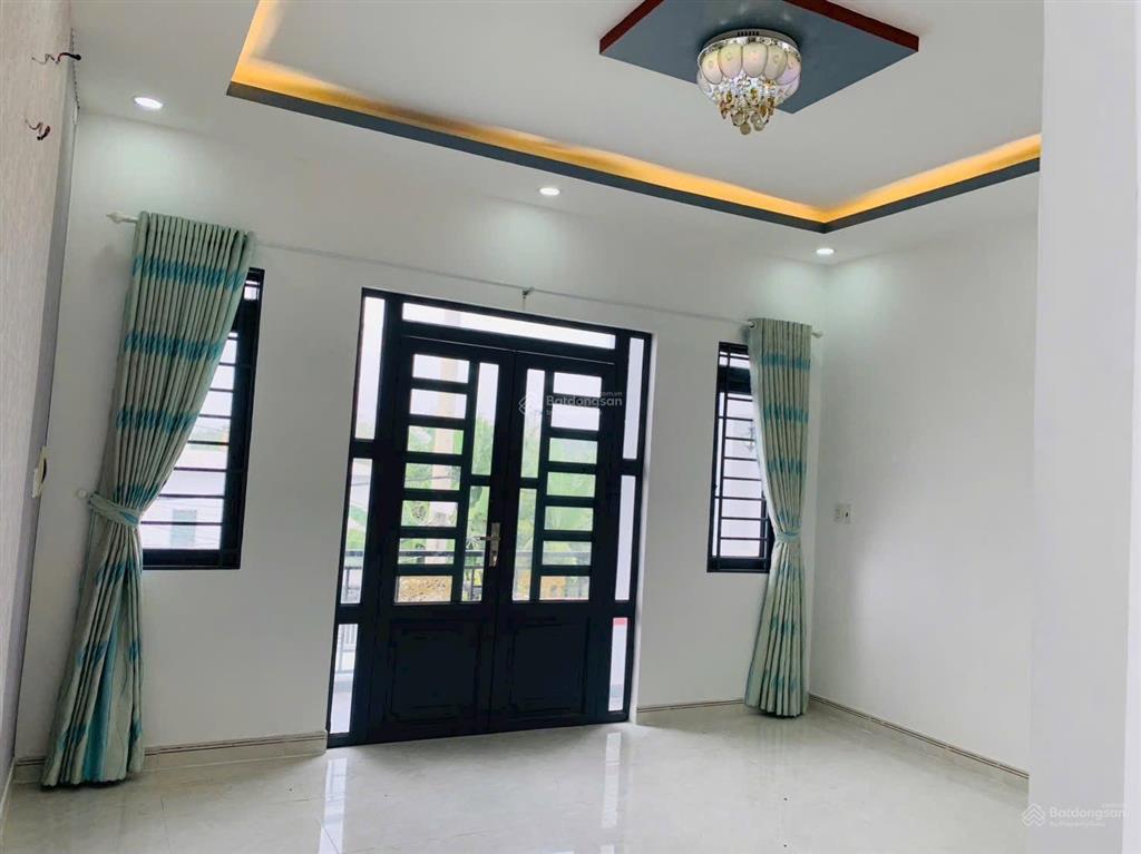 Cần bán căn nhà 5x22 sổ riêng 1 lầu ấp 3 gần chợ đầu mối hóc