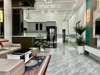 Bán nhà mới full nội thất sổ riêng gần chợ xtt