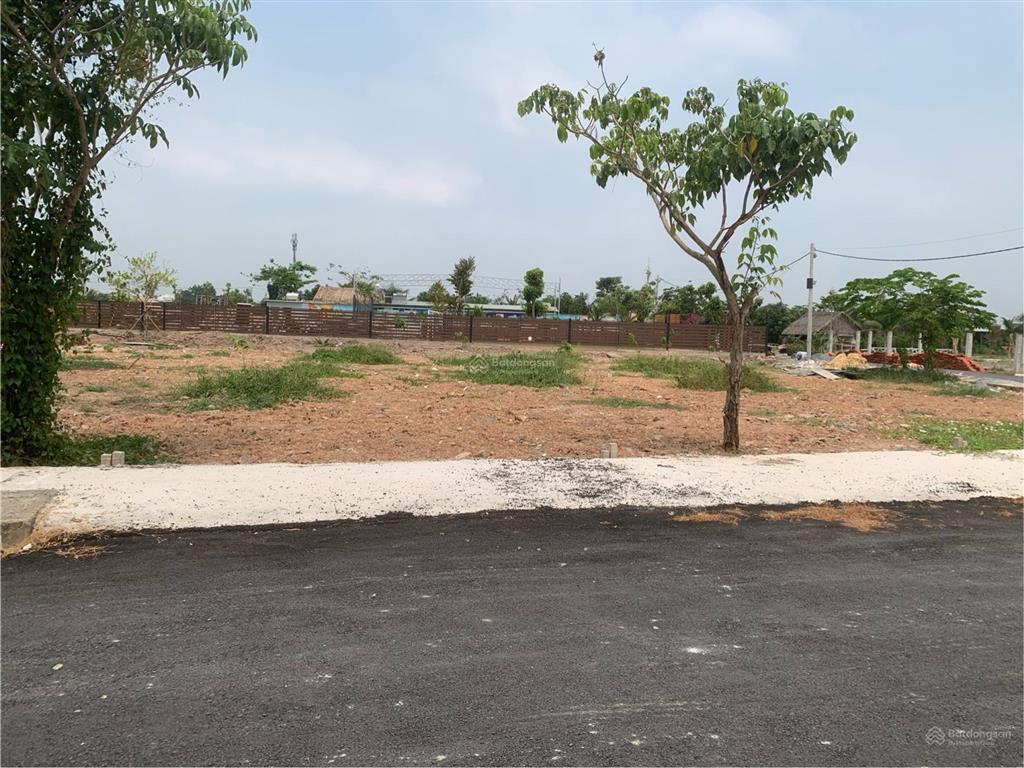 Bán lô đất 5x28m, sổ riêng đường nhựa 8m