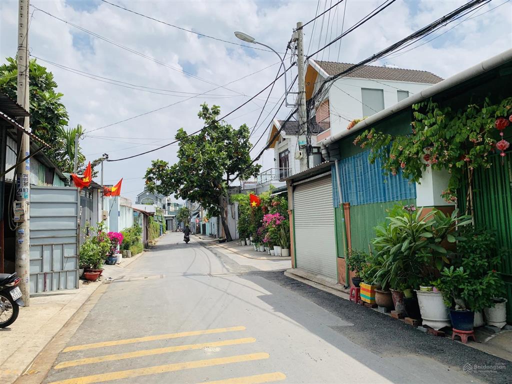 Bán lô đất sổ riêng 5x27 135m2 đường tây lân 2 bà điểm