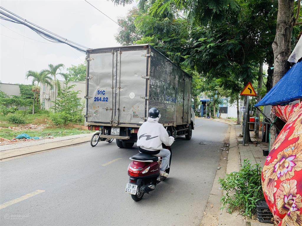 Chủ giảm gấp 1,2 tỷ bán lô đất 13.7x25 đã tách thành hai sổ
