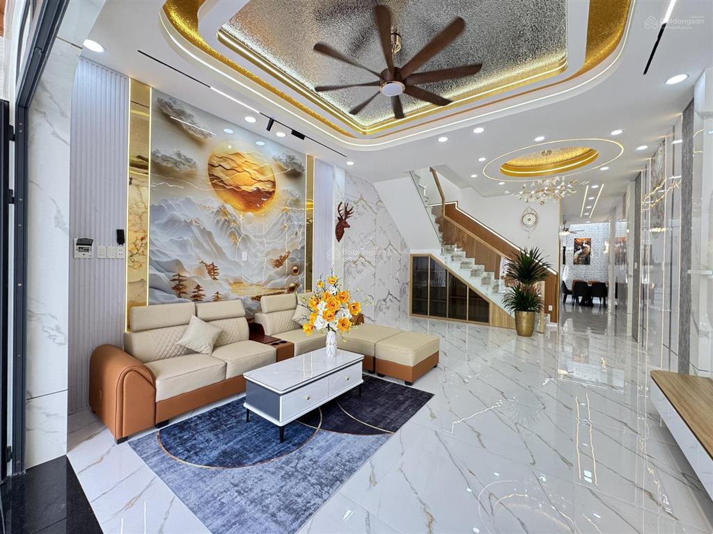 Bán căn nhà đẹp 5x25m thuộc bà điểm, hóc môn