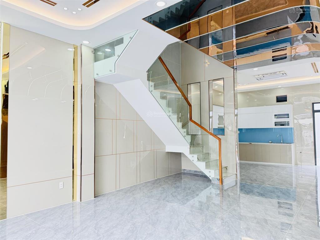 Bán nhà xã tân xuân 5m x 24m lê thị hà  tân xuân 1