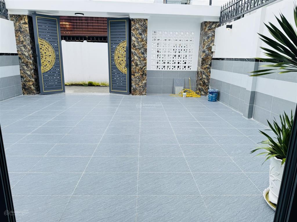 Bán nhà 6,7m x 21m, sổ riêng sẵn gần trường cấp 3 phạm văn sáng