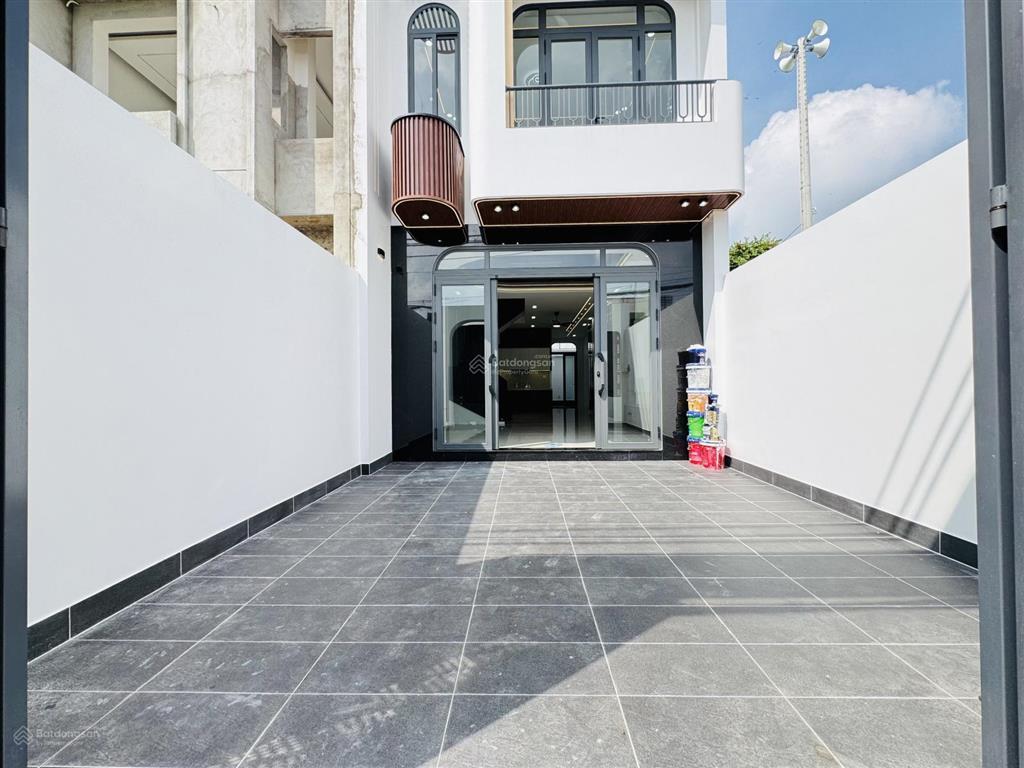 Nhà bán gần chợ bà điểm 5x20 sổ riêng đã hoàn công