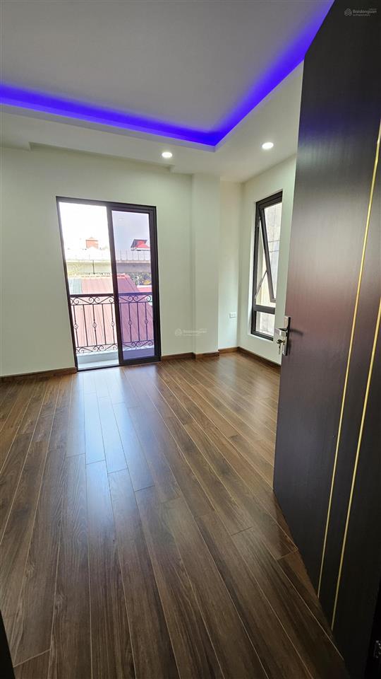 Nhà ngõ 469 nguyễn trãi, dt 80m2, xd 8 tầng, mt 5.5m, 3 mặt thoáng, ô tô đỗ, thang máy, 31 tỷ