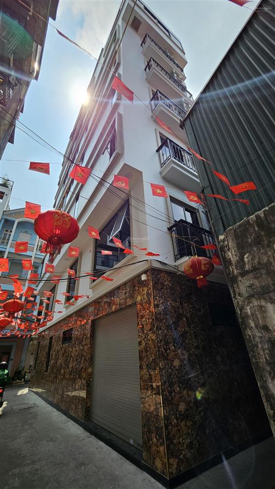 Nhà ngõ 469 nguyễn trãi, dt 80m2, xd 8 tầng, mt 5.5m, 3 mặt thoáng, ô tô đỗ, thang máy, 31 tỷ