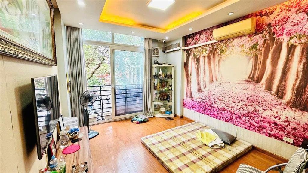 Bán nhà ngõ 54 nguyễn chí thanh, dt 33m2, xd 4 tầng, mt 4m, thoáng sau, tiện kd. giá 11.2 tỷ.
