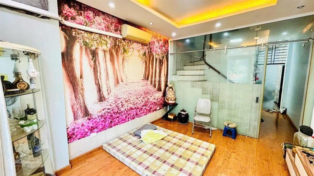 Bán nhà ngõ 54 nguyễn chí thanh, dt 33m2, xd 4 tầng, mt 4m, thoáng sau, tiện kd. giá 11.2 tỷ.