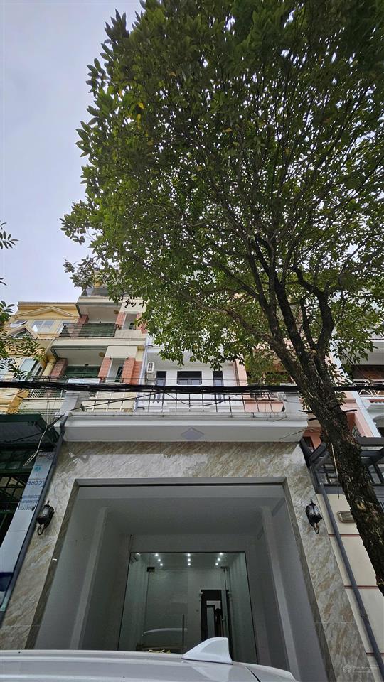 Mặt phố nguyễn khang dt 140m2, xd 4 tầng, mt 5m, ô tô tránh, quy hoạch ra mặt sông, giá 37 tỷ
