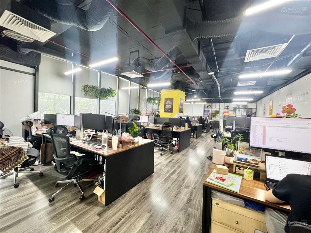 Bán sàn văn phòng 1.092m2 số 197 trần phú  htt tower 1  dt 300tr/tháng  sổ đỏ vĩnh viễn  56 tỷ