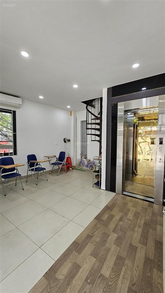 Bán nhà mp la thành dt 35m², xd 5 tầng + hầm, mt 5m, thang máy, 3 mặt thoáng, giá 24,9 tỷ