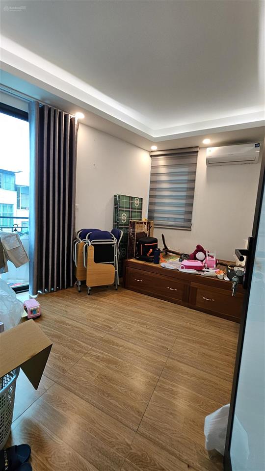 Bán nhà mp la thành dt 35m², xd 5 tầng + hầm, mt 5m, thang máy, 3 mặt thoáng, giá 24,9 tỷ