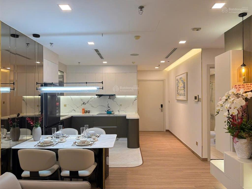 Giá tốt! bán căn hộ 2pn vinhomes central park, tầng cao, view thoáng, nội thất mới, giá 12.9 tỷ