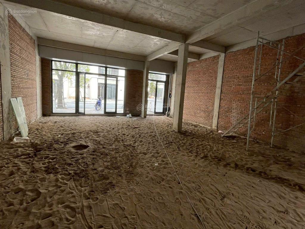 Cần bán căn vip nhà phố the manhattan  vinhomes grand park, 144m², sổ sẵn, giá tốt