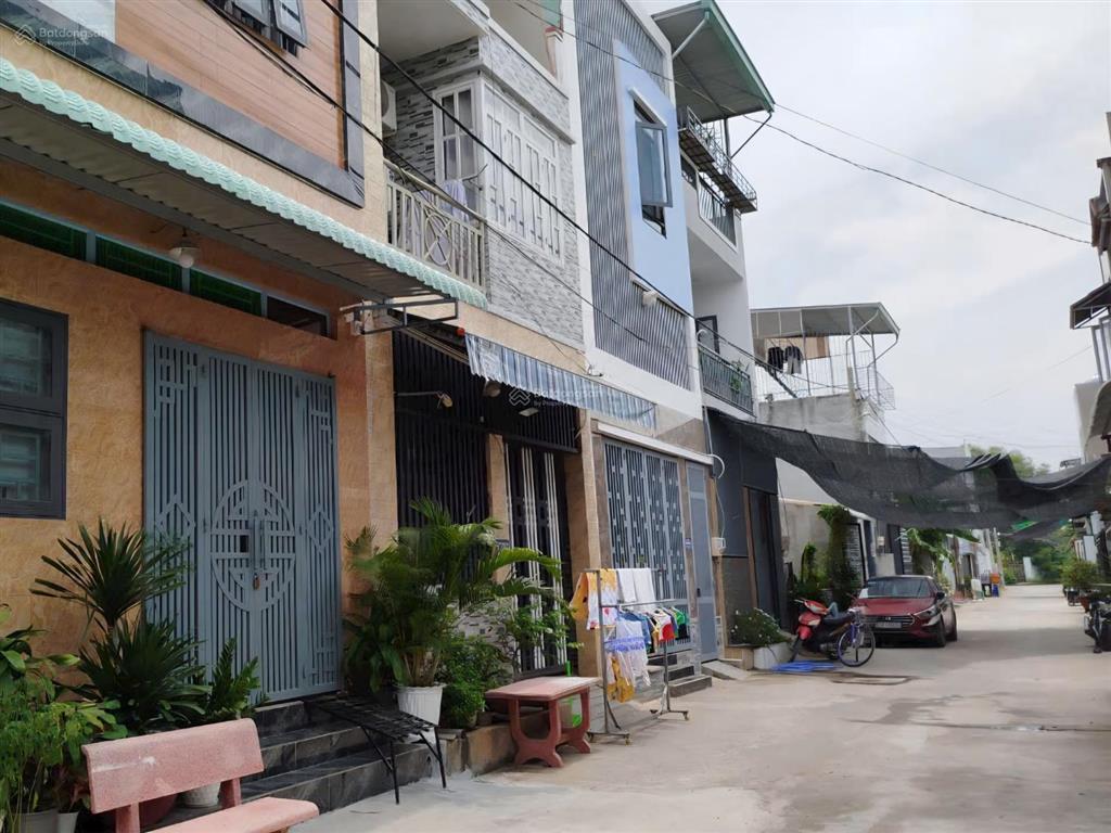 Bán đất dt 59m2 giá 2,35 tỷ tại đường 8, long phước, tp. hcm
