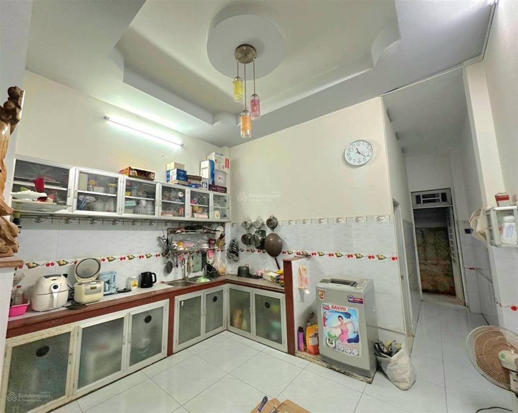 Nhà hiệp bình gần gigamall  phạm văn đồng  4pn phòng ngủ trệt  dt 4 x 17,5m