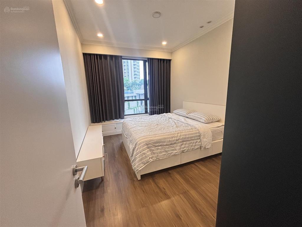 Căn hộ 2pn đẹp view hồ bơi yên tĩnh  full nội thất phù hợp gia đình trẻ  42 triệu/tháng