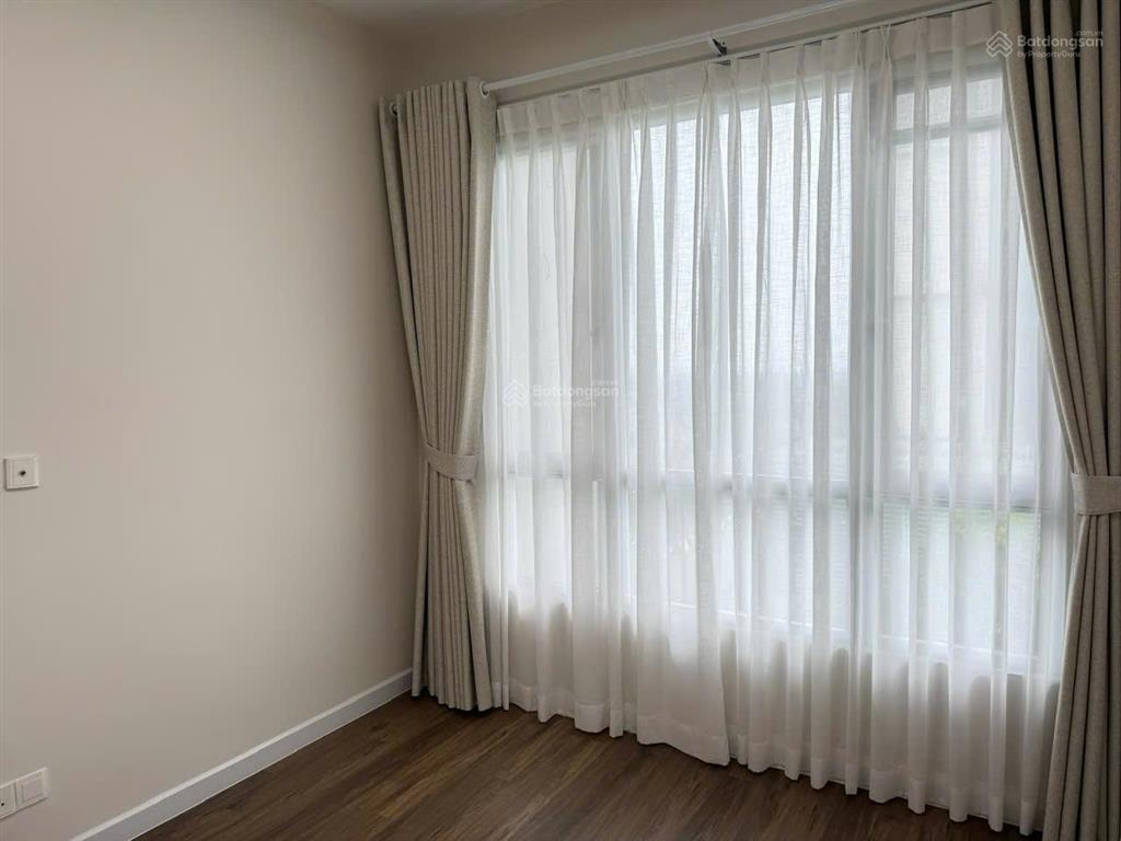 Cho thuê căn hộ 3pn layout lớn vừa cải tạo nhà  full nội thất  giá siêu tốt chỉ 81 triệu / tháng