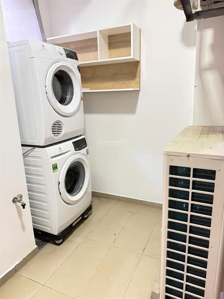 Cho thuê căn hộ 3pn layout lớn vừa cải tạo nhà  full nội thất  giá siêu tốt chỉ 81 triệu / tháng