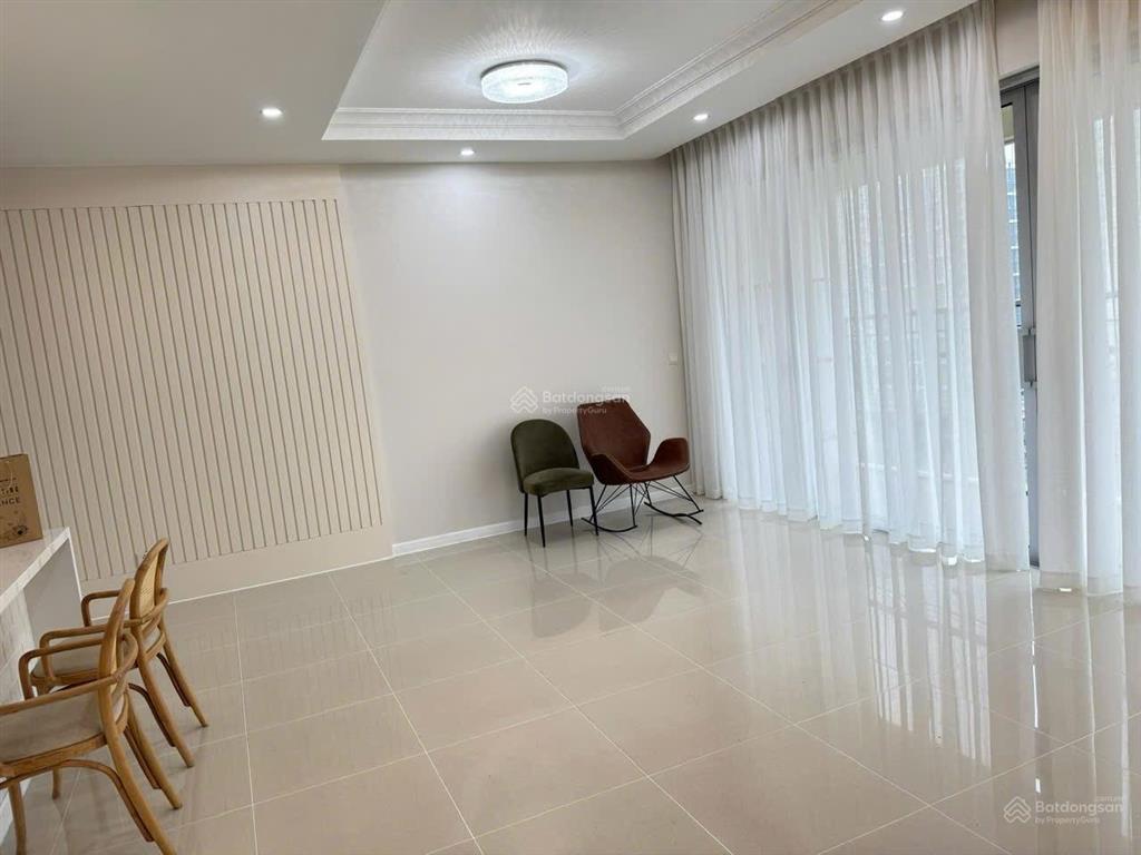 Cho thuê căn hộ 3pn layout lớn vừa cải tạo nhà  full nội thất  giá siêu tốt chỉ 81 triệu / tháng