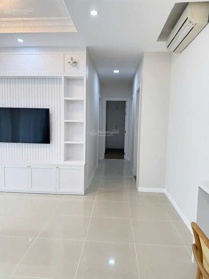Cho thuê căn hộ 3pn layout lớn vừa cải tạo nhà  full nội thất  giá siêu tốt chỉ 81 triệu / tháng