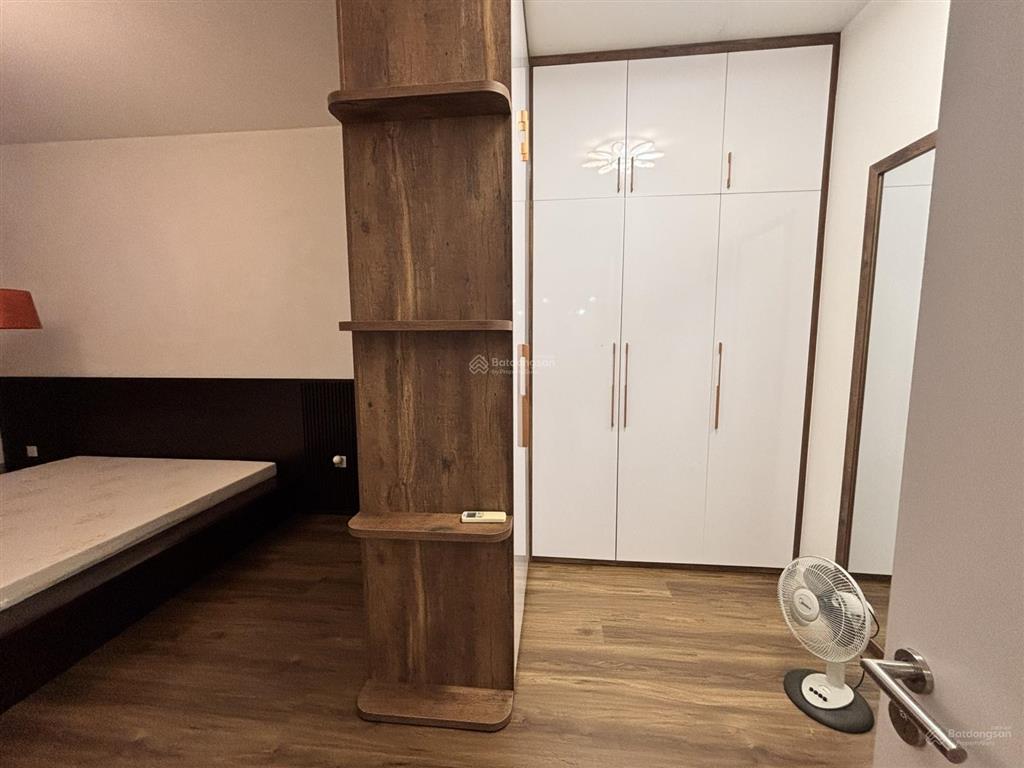 Căn hộ 2pn ban công rộng view hồ bơi full nội thất giá chỉ 35 triệu/tháng  đang trống sẵn để vào