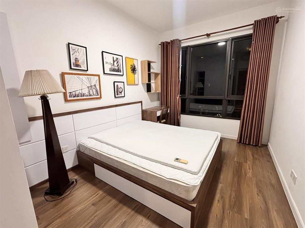Căn hộ 2pn ban công rộng view hồ bơi full nội thất giá chỉ 35 triệu/tháng  đang trống sẵn để vào