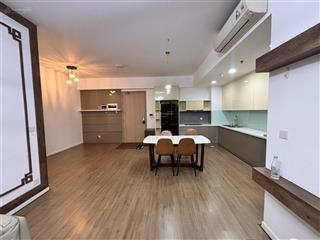 Căn hộ 2pn ban công rộng view hồ bơi full nội thất giá chỉ 35 triệu/thángđang trống sẵn để vào