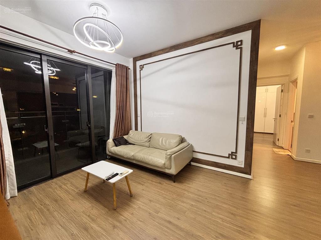 Căn hộ 2pn ban công rộng view hồ bơi full nội thất giá chỉ 35 triệu/tháng  đang trống sẵn để vào