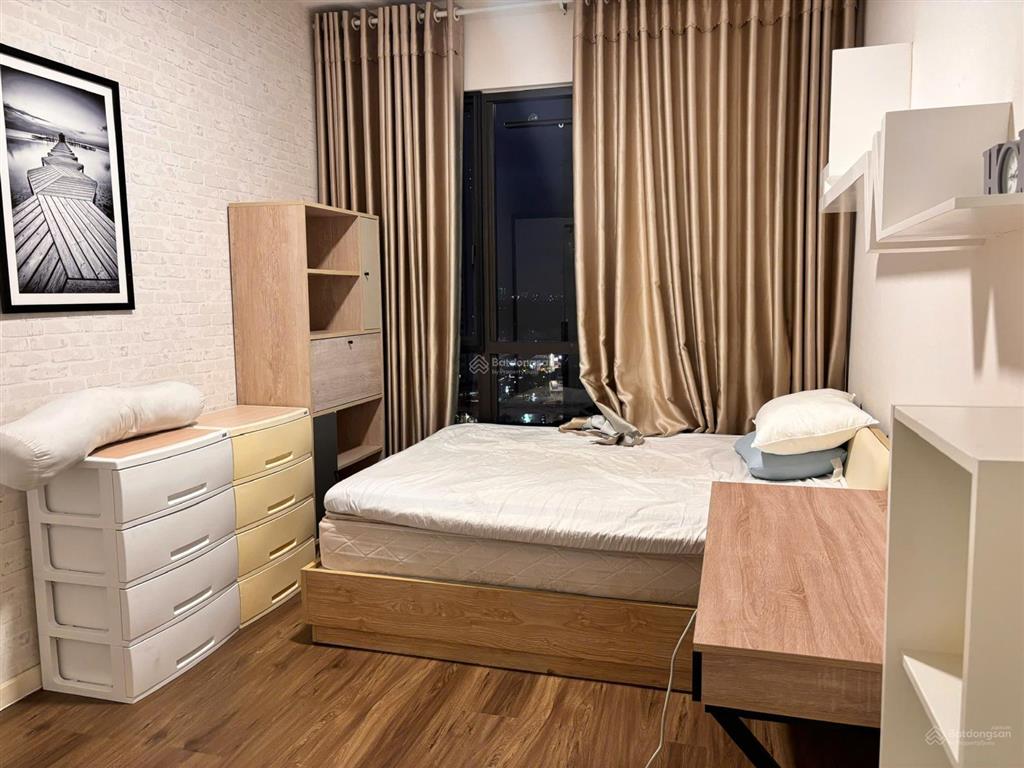 Cho thuê căn hộ 2pn2wc full nội thất đẹp view hồ bơi giá chỉ 41 triệu/tháng  dọn vào ở ngay