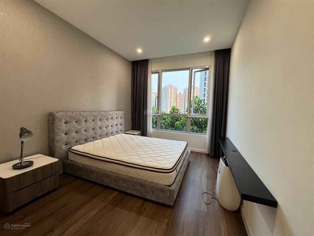 Cho thuê nhanh căn hộ 3pn view hồ bơi full nội thất estella heights  nhà sạch đẹp  65tr/th