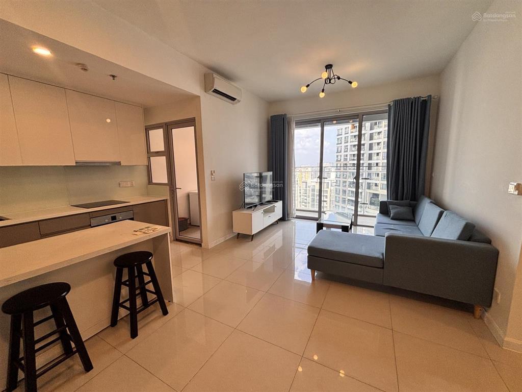 Thuê nhanh căn hộ 2pn view hồ bơi hiếm tháp thương mại  giá chỉ 40 triệu/tháng