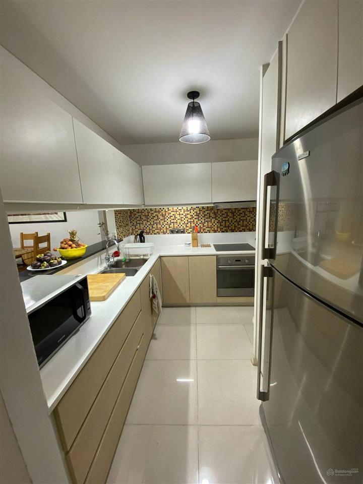 Cho thuê nhanh căn hộ 2pn + 1 plv + 2 wc full nội thất  giá siêu tốt chỉ 35 triệu  inbox em ngay