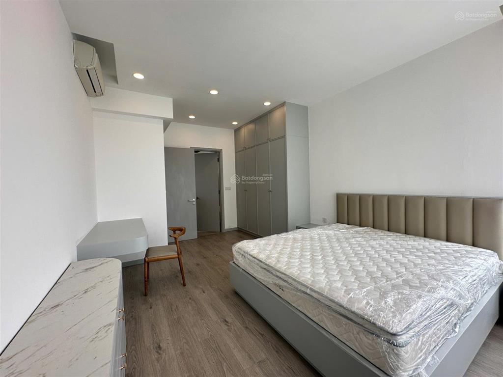 Cho thuê nhanh căn 3pn nội thất đẹp vừa mới hoàn thiện  view thoáng mát  chuyển vô được liền