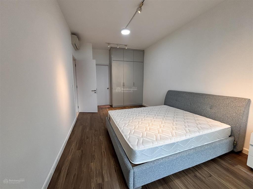 Cho thuê nhanh căn hộ 2pn2wc estella heights 102m2 full nội thất view hồ bơi giá chỉ 35 tr/th