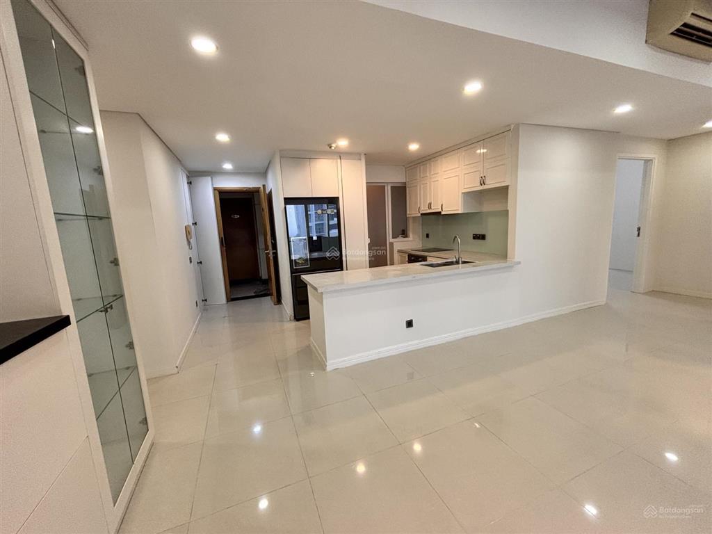 Cho thuê nhanh căn hộ 3pn the estella nội thất cơ bản giá 33 triệu/tháng  dọn vô liền