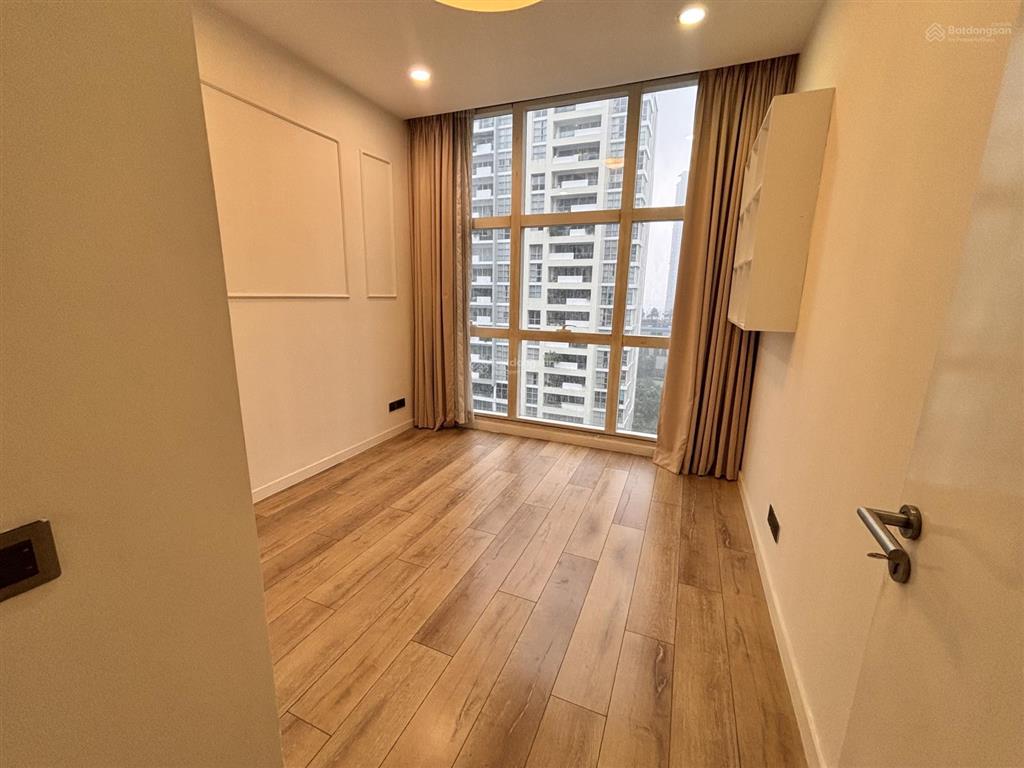 Cho thuê nhanh căn hộ 3pn the estella nội thất cơ bản giá 33 triệu/tháng  dọn vô liền