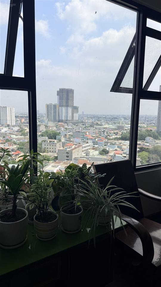Chính chủ lầu cao hướng công viên flora novia, full nội thất, bán nhanh sổ sẵn.  0767 500 ***